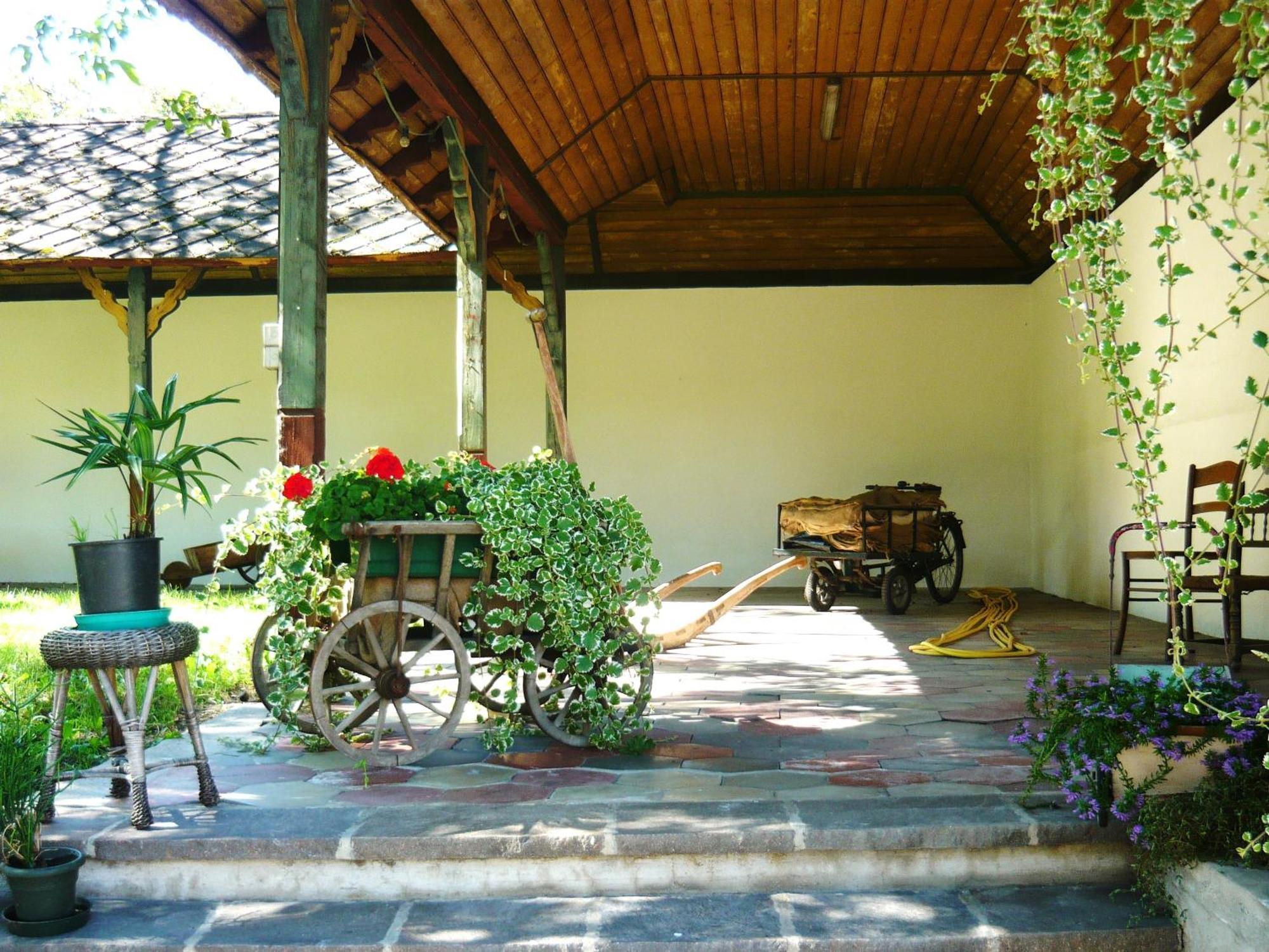 Vahrn Gasthof Goldenes Lamm מראה חיצוני תמונה