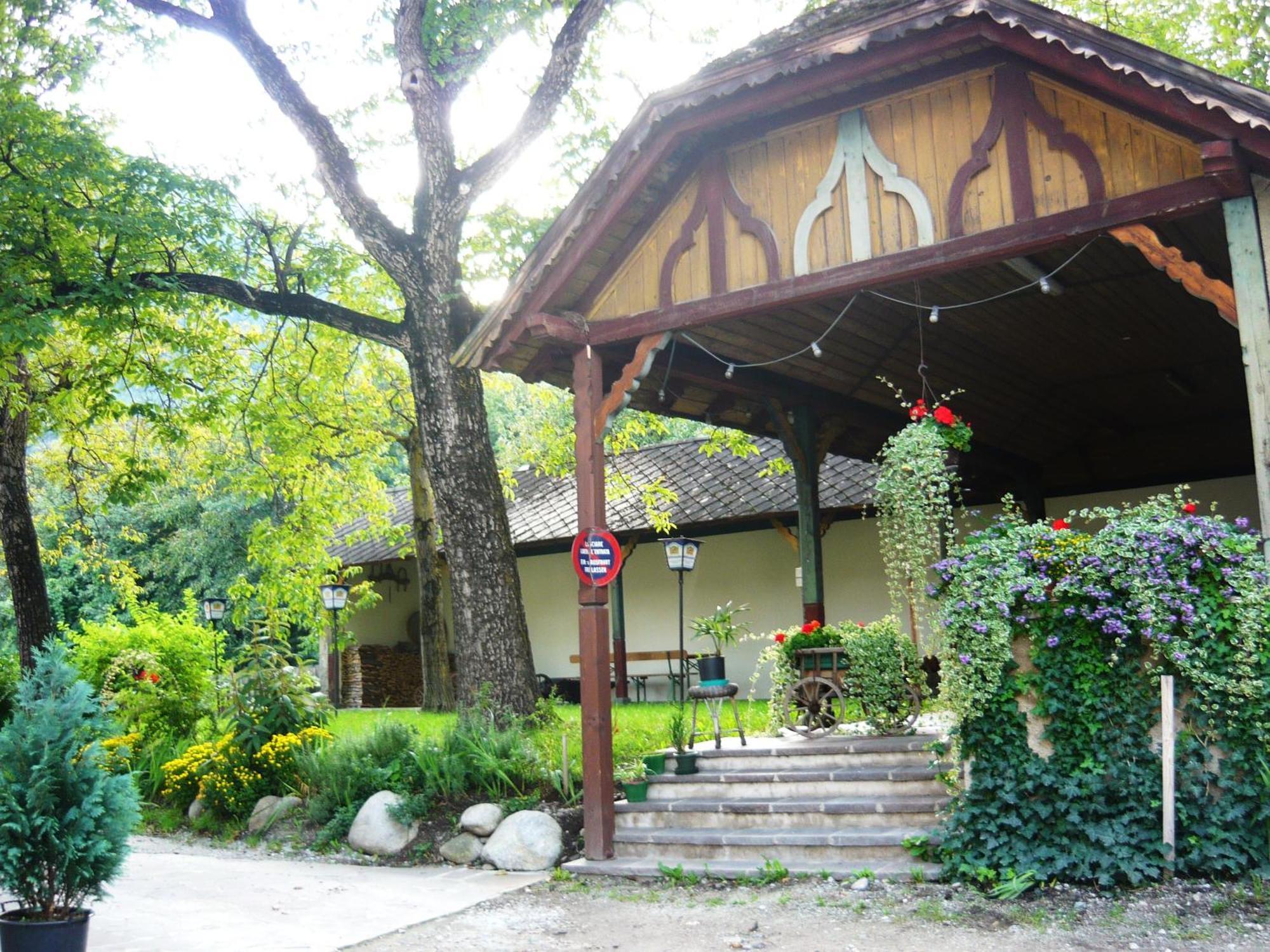 Vahrn Gasthof Goldenes Lamm מראה חיצוני תמונה